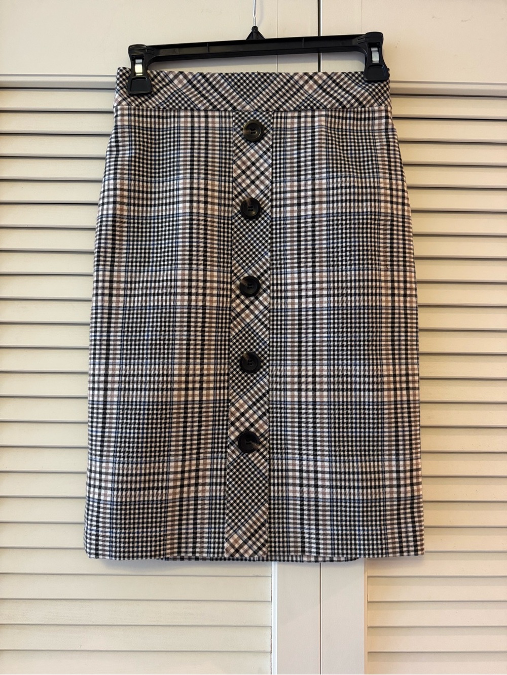 Ann Taylor Black and Cream Plaid Button-Front Pencil Skirt